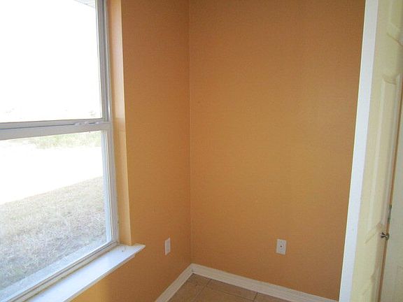 5th image of 97 Brentwood Dr