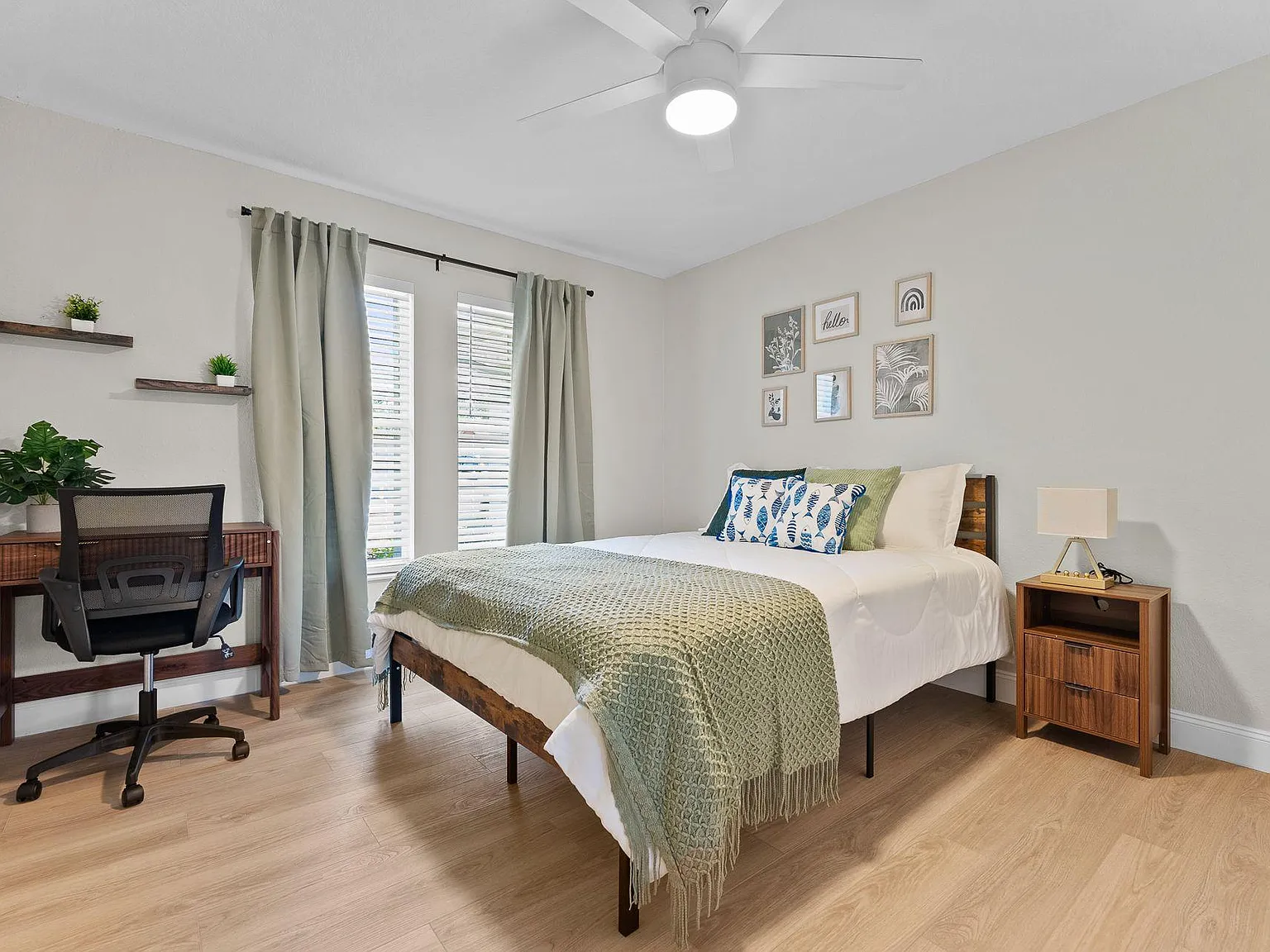 4 bed, 2.0 bath, 2052 sqft, $1,022 — Photo 2