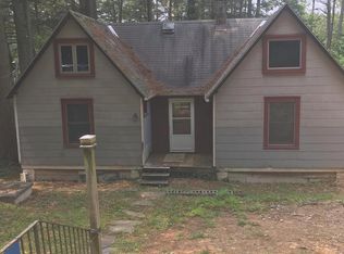 130 W Lake Dr, Pine Grove, PA 17963