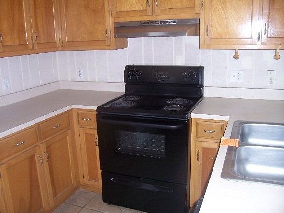 3rd image of 1236 W Beach Blvd