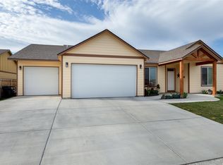 5710 Three Rivers Dr, Pasco, WA 99301
