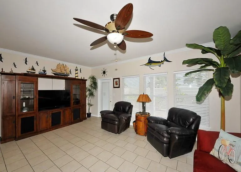 14901 Windward Dr #802 — Photo 8