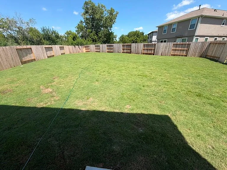 6003 Pineapple St — Photo 4