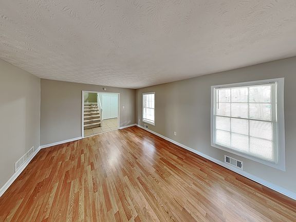 4th image of 3688 Eagle Woods Cir
