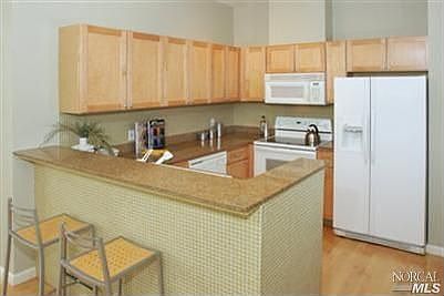 2nd image of 317 29th St APT 203