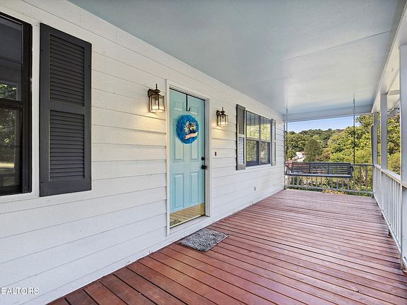 4th image of 4711 Silverhill Dr