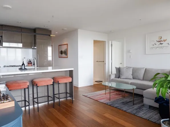 777 Richards St #3801, Vancouver, BC V6B 0M6