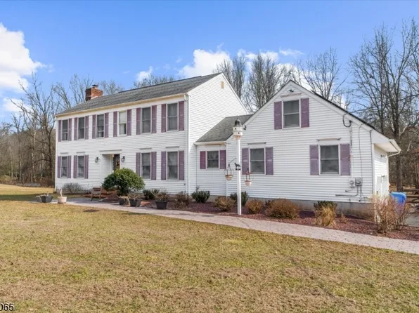 27 Cratetown Rd, Clinton Twp., NJ 08833