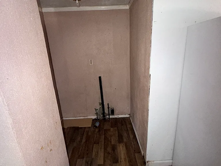 329 Park Ln — Photo 15