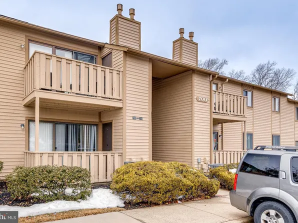 716 Woodhollow Dr, Evesham, NJ 08053