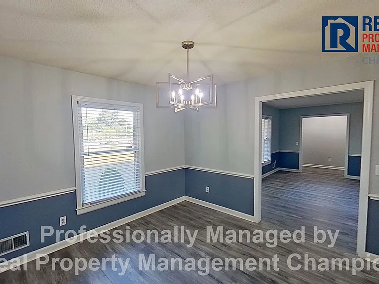 639 N College Rd — Photo 7