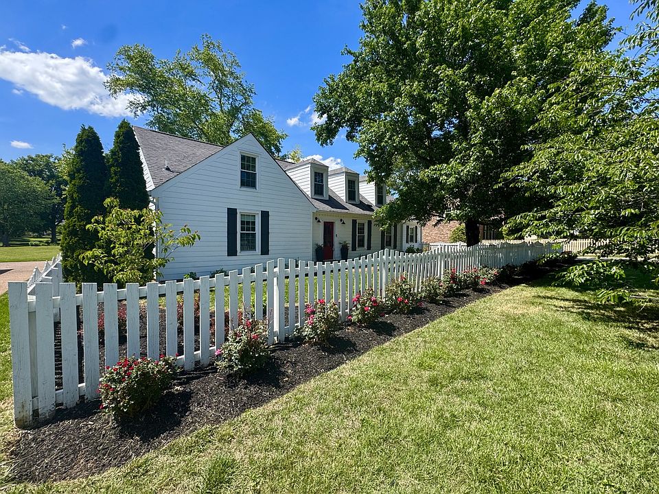 1st image of 310 Cotton Ln