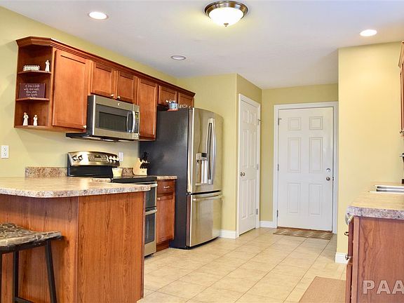 3rd image of 241 Karagen Cir