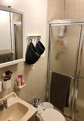 Rented by Alexiou Realty | media 4