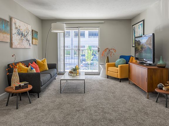 4th image of 307 E Lasalle Ave #1972848