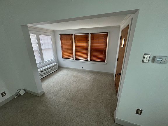 3rd image of 482 Old Falls Blvd #1