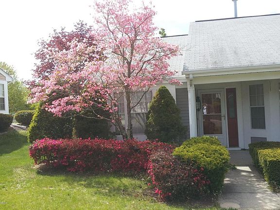 4th image of 1071A Buckingham Dr