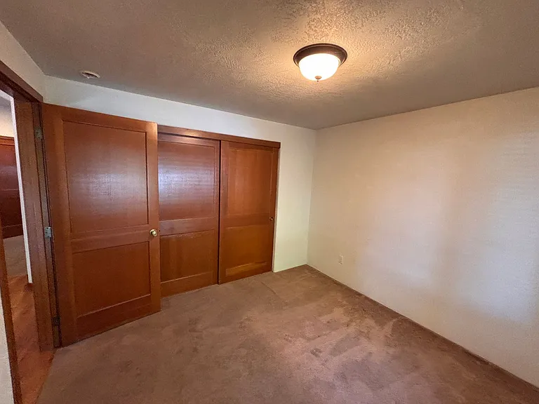 3052 Gary Dr — Photo 7