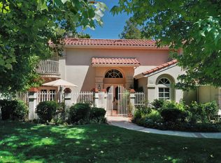855 Greenridge Dr, La Canada Flintridge, CA 91011