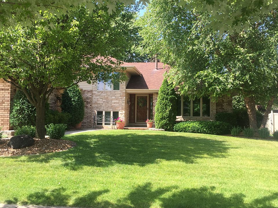 1st image of 8316 Bromley St