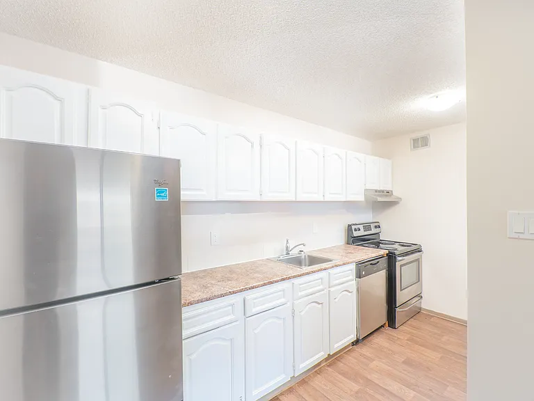2120 Southland Dr SW — Photo 16