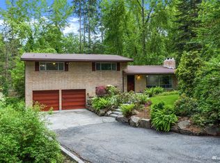 19744 10th Ave NE, Seattle, WA 98155