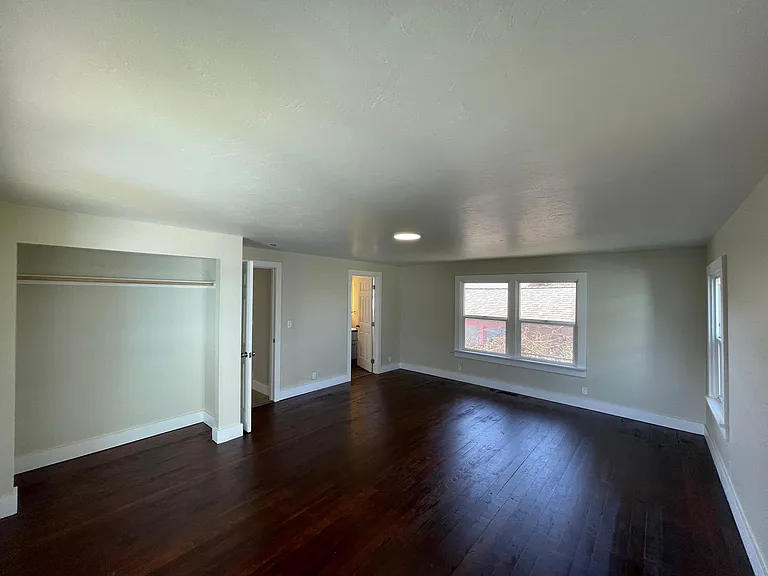3241 Trinity St — Photo 23
