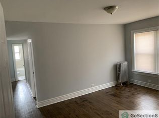 105 E 70th St APT 2, Chicago, IL 60637