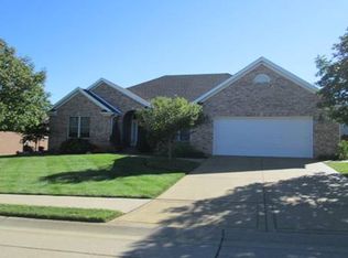 2666 Lakebrook Dr, Newburgh, IN