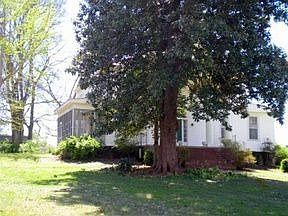 4th image of 206 Indiana Ave