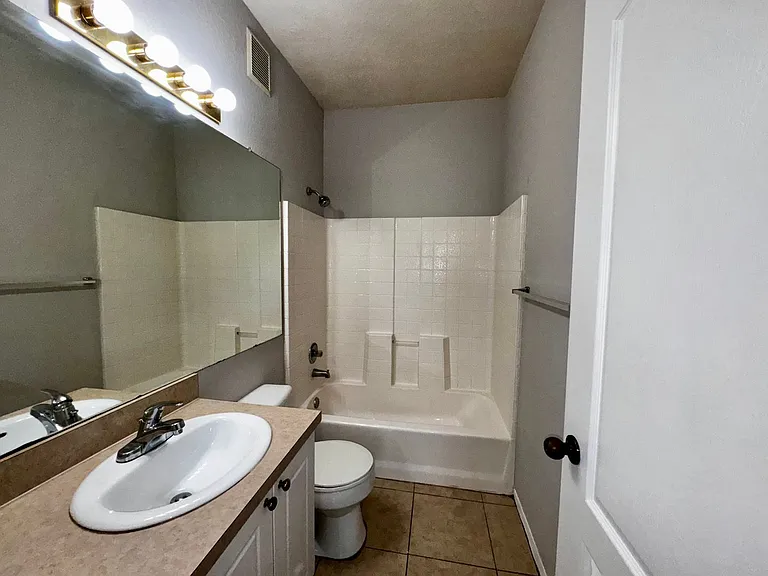 3361 S Kirkman Rd #822 — Photo 25