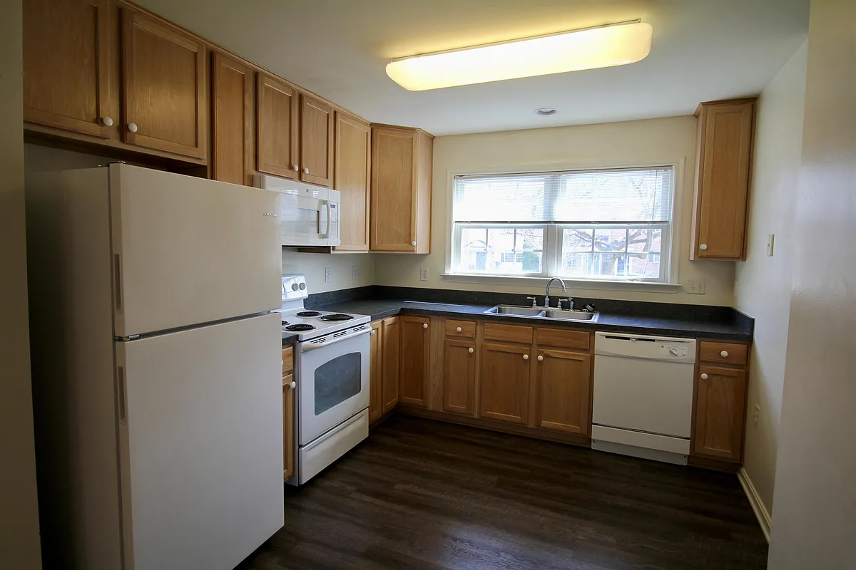 Building Photo - 103 Mabel Ln #1