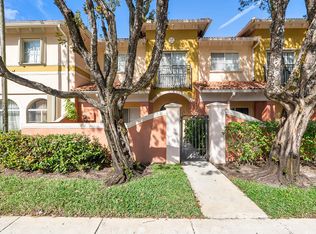 1407 S Santa Catalina Cir, Pompano Beach, FL 33068