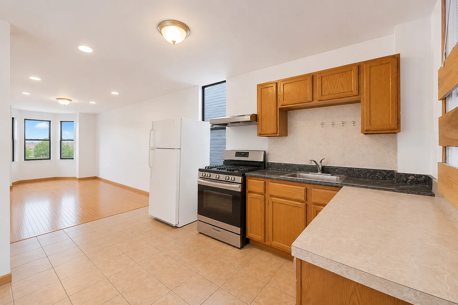 2 bed, 650 sqft, $1,450 — Photo 4
