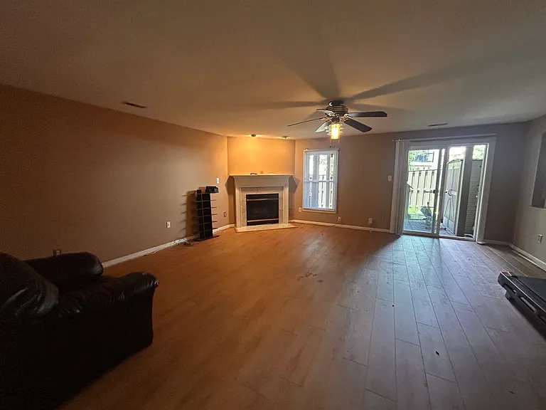 2764 Winston Ct — Photo 10
