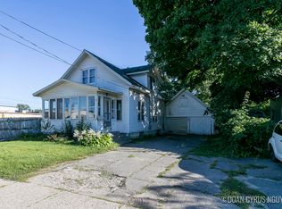 18 Calhoun St SW, Wyoming, MI 49548