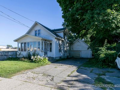 18 Calhoun St SW, Wyoming, MI, 49548