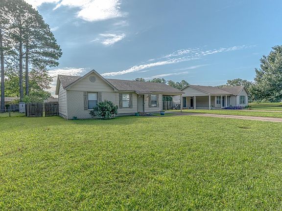4th image of 4412 Countrybrook Dr