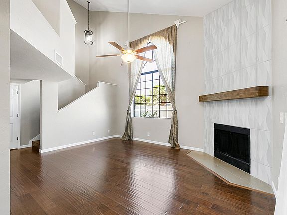 Vaulted Ceiling / Large Windows