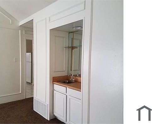 5th image of 2413 Shalimar Dr
