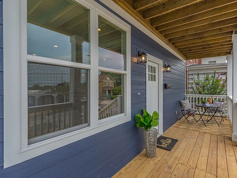 1102 S Greenwood Ave — Photo 2
