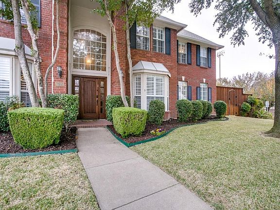 3rd image of 6720 Bastille Dr