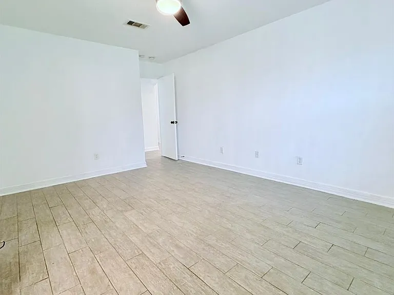 21604 Horseshoe Dr — Photo 12