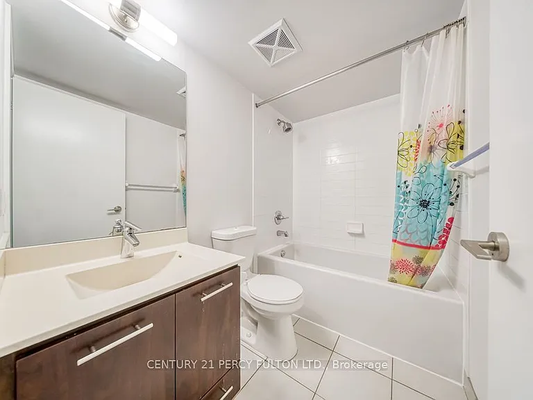 125 Village Green Sq #3105 — Photo 23