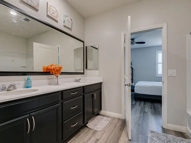 3496 Calentina Ave — Photo 35