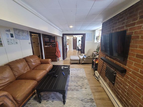 5th image of 256 Chestnut Hill Ave #B