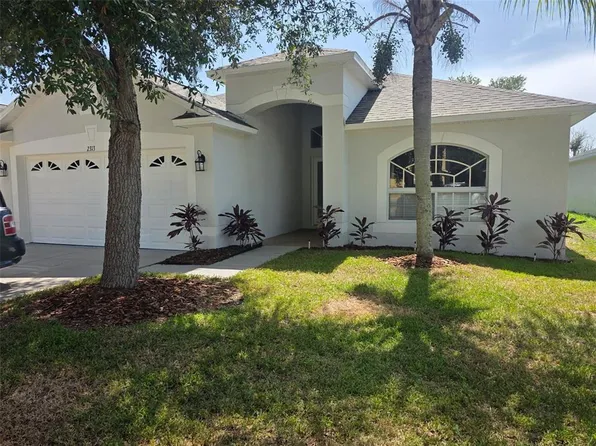 2313 Lawrence Hall St, Ruskin, FL 33570