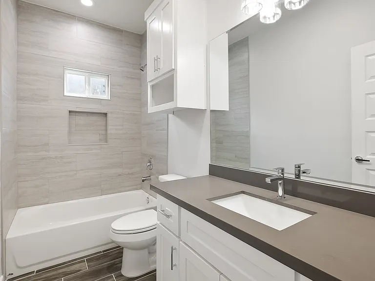 1907 W Violet Dr #2 — Photo 2