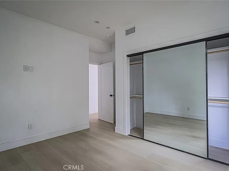 11814 Gilmore St — Photo 17