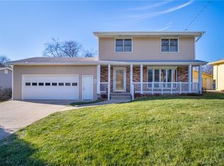 3918 77th St, Urbandale, IA 50322